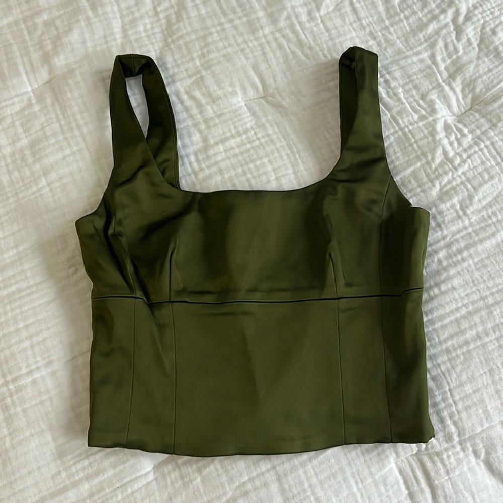 ARITZIA top